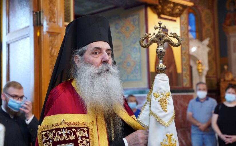 Η εορτή του Αγίου Πνεύματος στον Πανηγυρίζοντα Καθεδρικό Ιερό Ναό Αγίας Τριάδος Πειραιώς.