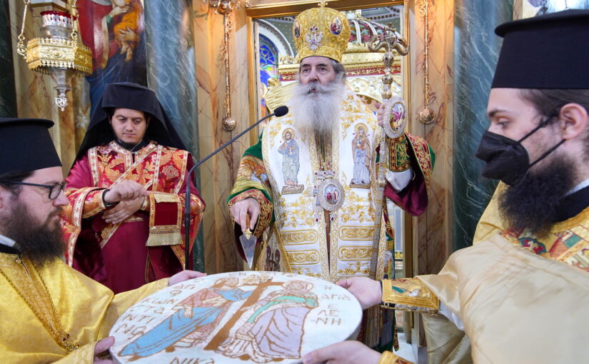 Ιερουργούντος του Σεβ.Μητρ.Πειραιώς κ.Σεραφείμ η Θ.Λειτουργία στον πανηγυρίζοντα Μητροπολιτικό Ι.Ν. Αγ. Κωνσταντίνου και Ελένης.