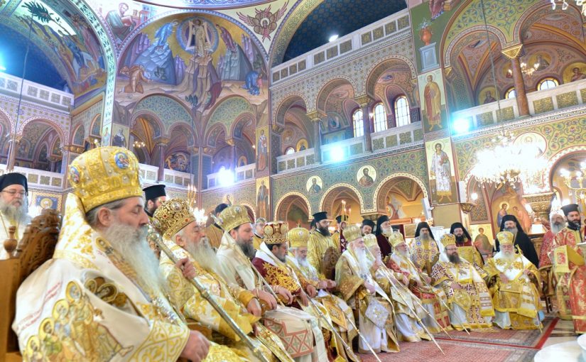 ΘΕΙΑ ΛΕΙΤΟΥΡΓΙΑ ΕΠΙ ΤΗ ΜΝΗΜΗ ΤΟΥ ΑΓΙΟΥ ΣΕΡΑΦΕΙΜ, ΑΡΧΙΕΠΙΣΚΟΠΟΥ ΦΑΝΑΡΙΟΥ ΚΑΙ ΝΕΟΧΩΡΙΟΥ.