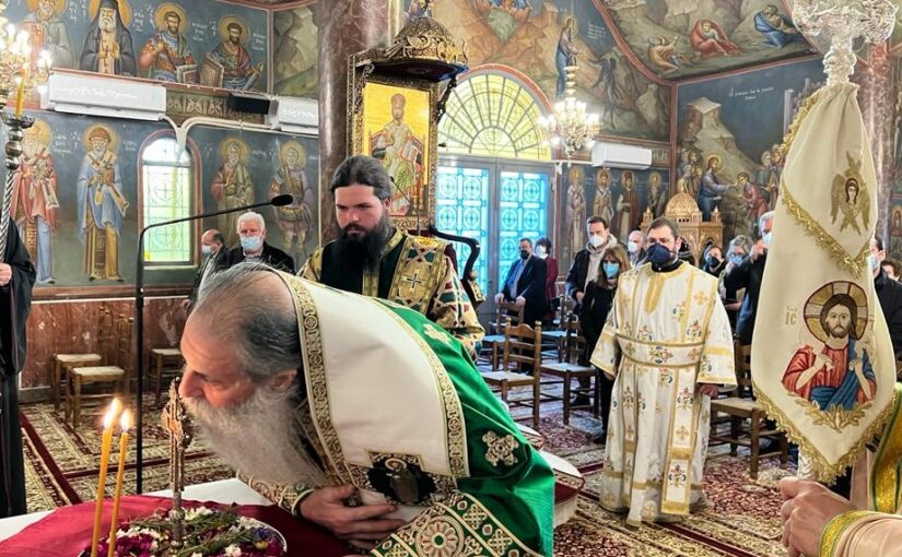 Η Κυριακή της Σταυροπροσκυνήσεως στην Ιερά Μητρόπολη Πειραιώς.