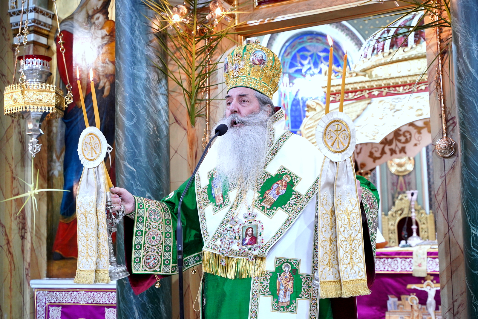 Η Κυριακή των Βαΐων στον Μητροπολιτικό Ιερό Ναό Αγίων Κωνσταντίνου και Ελένης Πειραιώς.