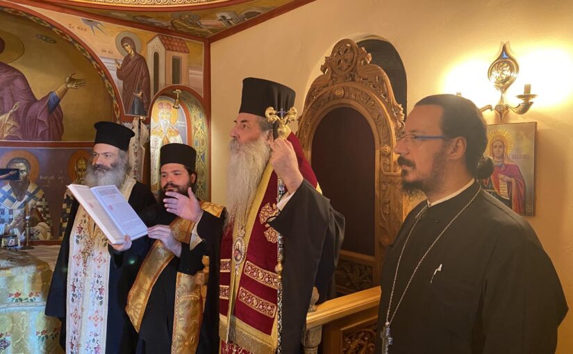 Ο Σεβ. Μητρ. Πειραιώς κ.Σεραφείμ, τέλεσε επιμνημόσυνη δέηση για τον μακαριστό προκάτοχό του κυρό Καλλίνικο.