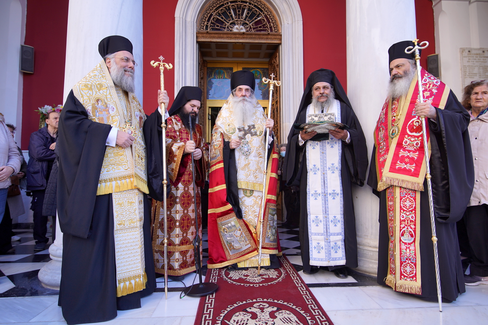 Υποδοχή των Αγίων Ραφαήλ, Νικολάου και Ειρήνης από τη Μυτιλήνη, στον Μητροπολιτικό Ιερό Ναό Αγίων Κωνσταντίνου και Ελένης Πειραιώς.