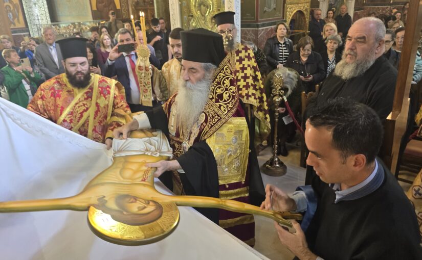 Η Ακολουθία του Εσπερινού της Αποκαθηλώσεως στον Καθεδρικό Ιερό Ναό Αγίας Τριάδος Πειραιώς – Το κήρυγμα του Σεβασμιωτάτου.