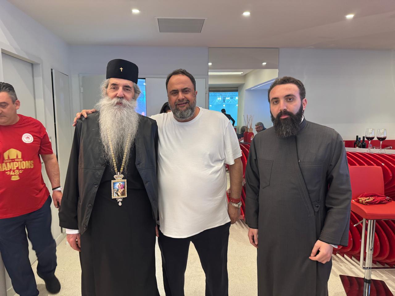 Ο Σεβασμιώτατος Μητροπολίτης Πειραιώς κοντά στον πρωταθλητή Ελλάδος ΟΛΥΜΠΙΑΚΟ