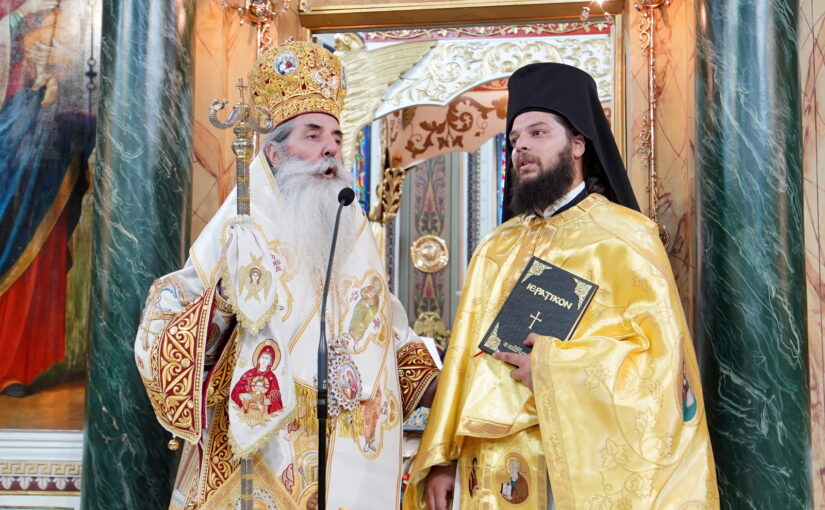 Χειροτονία νέου Πρεσβυτέρου από τον Σεβασμιώτατο Μητροπολίτη Πειραιώς κ. Σεραφείμ.
