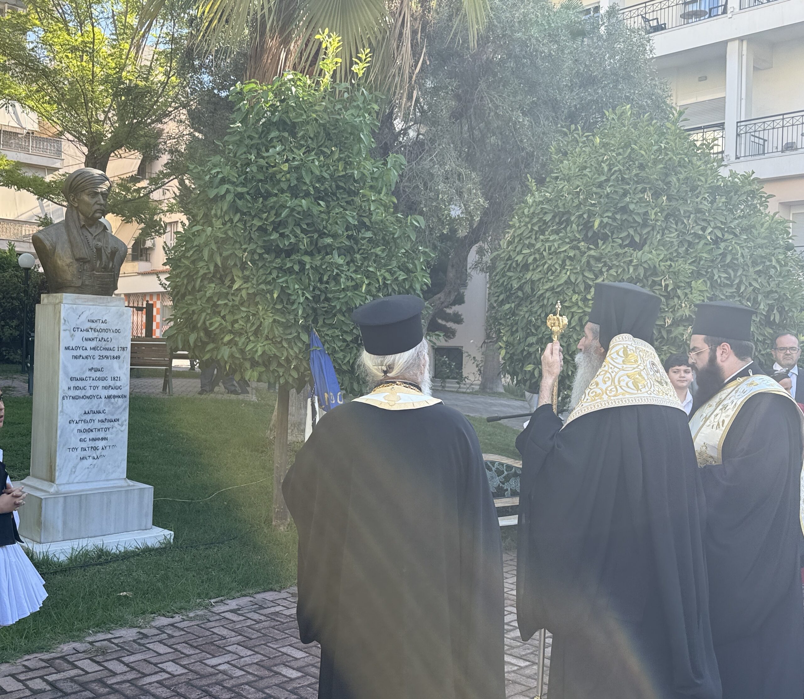 Επιμνημόσυνη δέηση για τον Στρατηγό Νικηταρά από τον Σεβασμιώτατο Μητροπολίτη Πειραιώς κ. Σεραφείμ στην Ευαγγελίστρια Πειραιώς