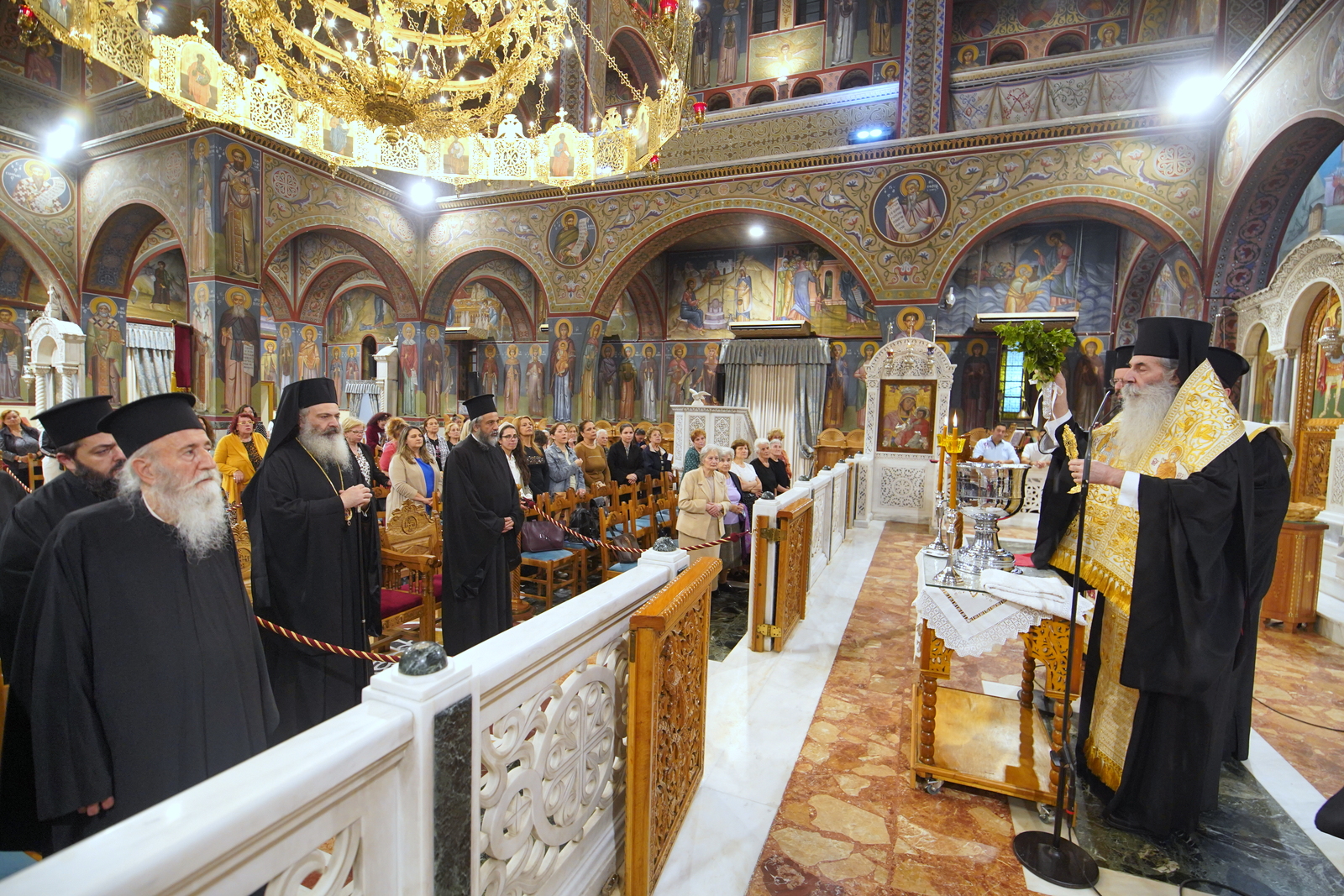 Αγιασμός έναρξης Κέντρων Στηρίξεως Γάμου και Οικογενείας – Σχολών Γονέων της Ι.Μ. Πειραιώς από τον Σεβ. Μητρ. Πειραιώς κ. Σεραφείμ.