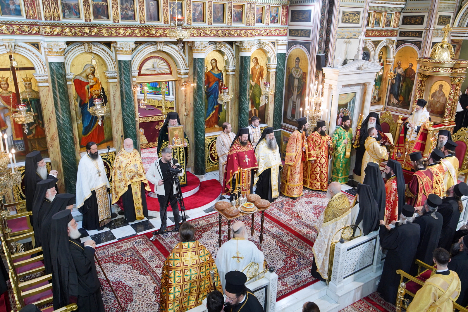 Πολυαρχιερατικός Εσπερινός Ονομαστηρίων Σεβασμιωτάτου Μητροπολίτου Πειραιώς κ.Σεραφείμ.