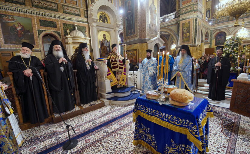 Ο Εσπερινός του Αγίου Νικολάου στο πρώτο λιμάνι της Χώρας.