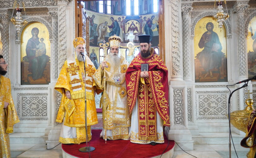 Θ. Λειτουργία για την 20ετή Ποιμαντορία του Σεβασμιωτάτου κ. Σεραφείμ στην Ι.Μ. Πειραιώς – Εις Πρεσβύτερον Χειροτονία – Χειροθεσία Πνευματικών.