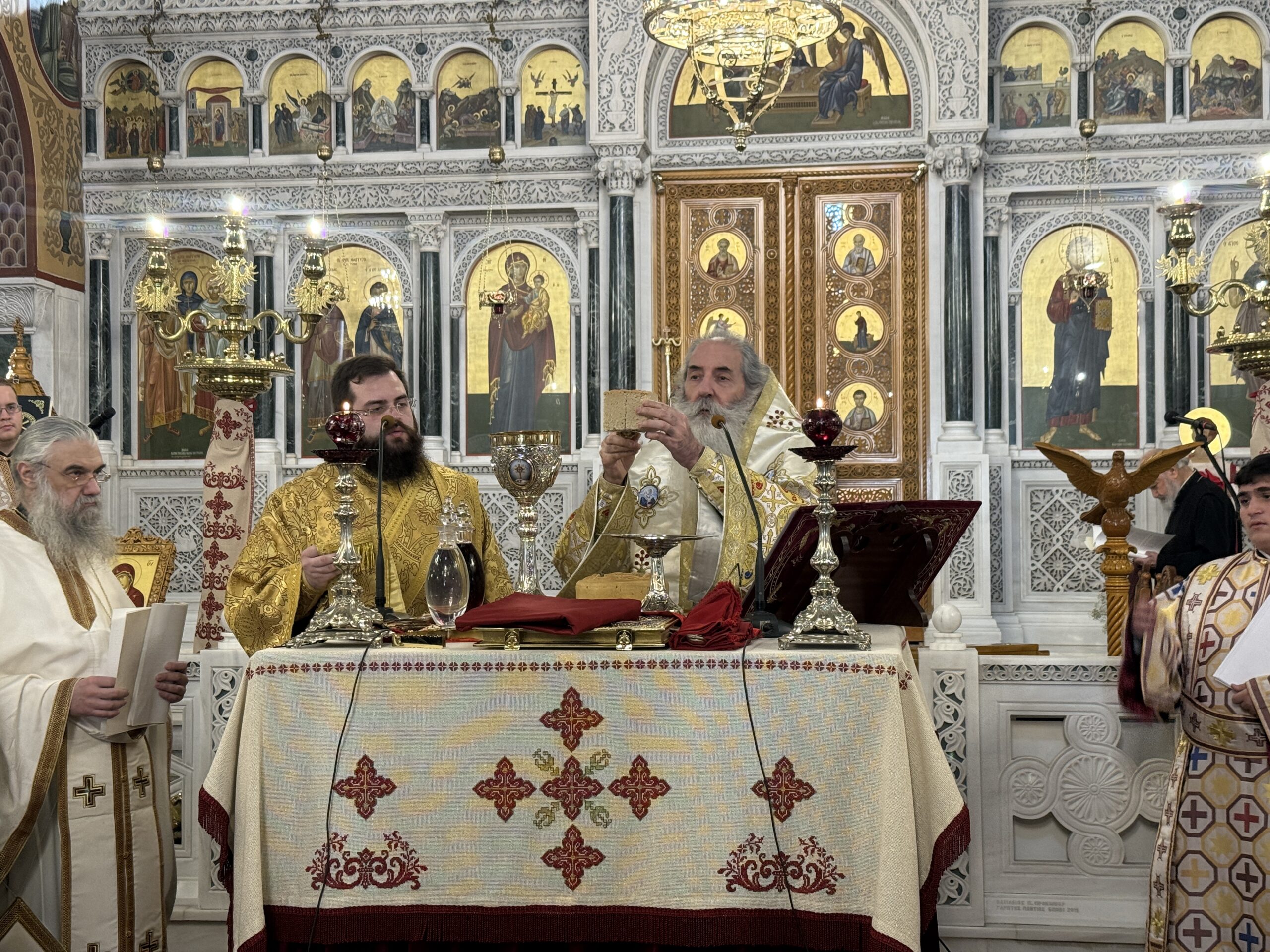 Μητροπολίτης Πειραιώς: «Έχουμε Πατέρα στοργικό, Πατέρα που είναι όλος έλεος» – Θ. Λειτουργία Αγίου Μάρκου.