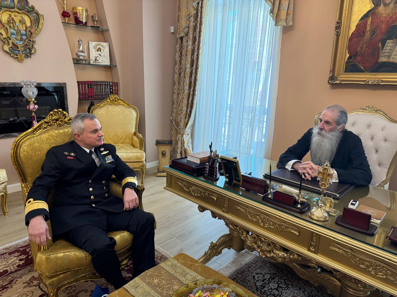 Επίσκεψη του νέου Διοικητή της Σχολής Ναυτικών Δοκίμων στον Σεβασμιώτατο Μητροπολίτη Πειραιώς.