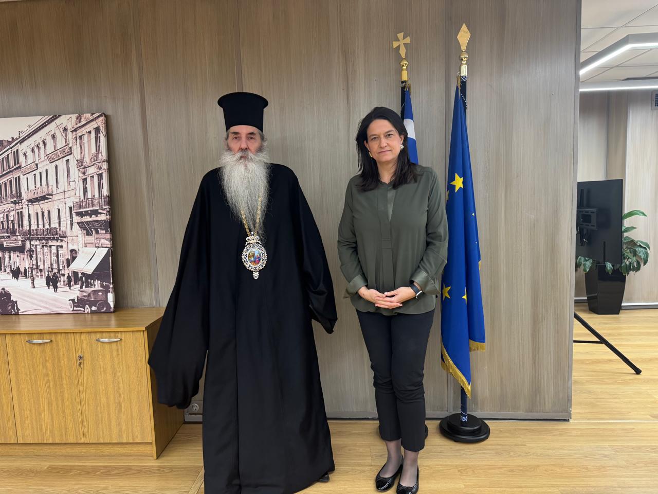 Συνάντηση του Σεβασμιωτάτου Μητροπολίτου Πειραιώς κ. Σεραφείμ με την Υπουργό Εργασίας Νίκη Κεραμέως.