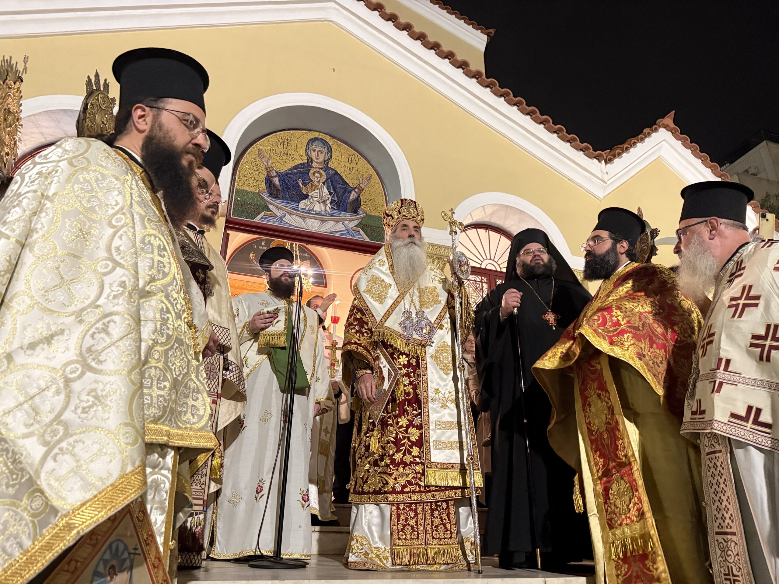 Μητροπολίτης Πειραιώς: «Να έχουμε πάντοτε στη ζωή μας τη συνείδηση ότι είμαστε τα παιδιά της Παναγίας».