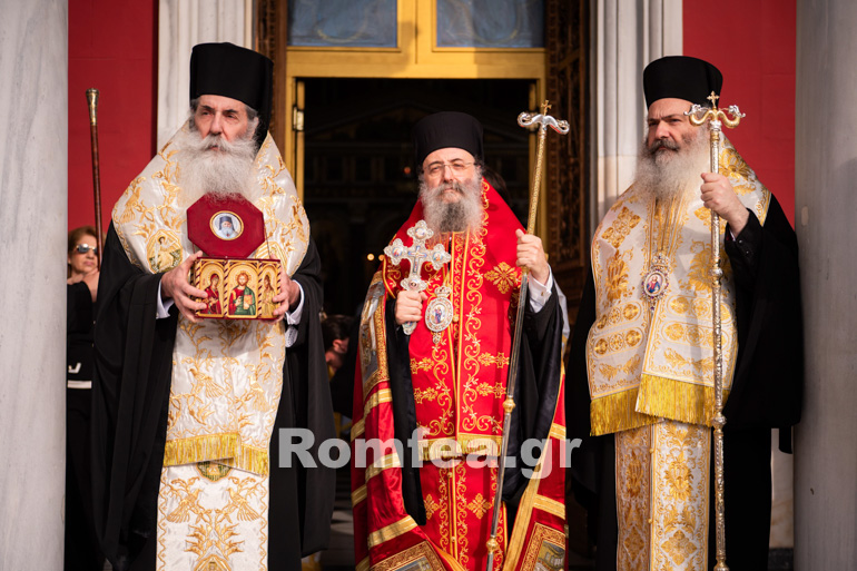 Ο Πειραιάς υποδέχθηκε την Τιμία Κάρα του Οσίου Γερβασίου (ΦΩΤΟ).