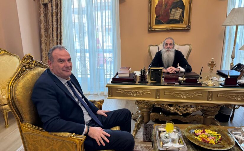 Επίσκεψη του Διοικητή του Οργανισμού Προνοιακών Επιδομάτων και Κοινωνικής Αλληλεγγύης στον Σεβασμιώτατο.