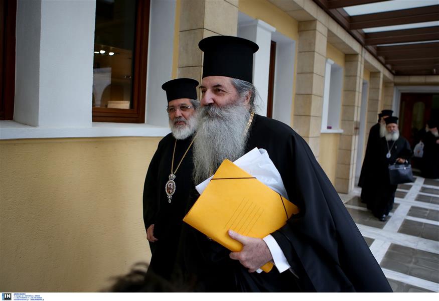 ΑΝΑΚΟΙΝΩΘΕΝ  ΙΕΡΑΣ ΜΗΤΡΟΠΟΛΕΩΣ ΠΕΙΡΑΙΩΣ:  «ΕΙΝΑΙ ΑΝΤΙΚΑΝΟΝΙΚΟΙ ΟΙ ΒΟΗΘΟΙ ΕΠΙΣΚΟΠΟΙ;»