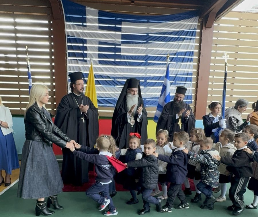 Μητροπολίτης Πειραιώς: «Σήμερα οι προκλήσεις είναι πολλές» – Παρέλαση για την 28η Οκτωβρίου στα Εκπαιδευτήρια της Ι.Μ.Π.